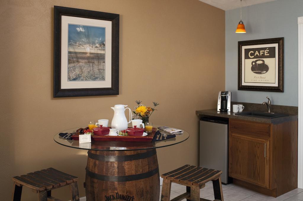 Huron House Bed & Breakfast Oscoda Екстериор снимка