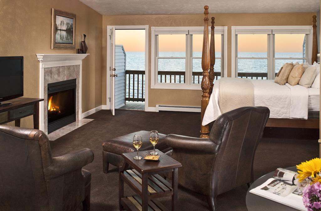 Huron House Bed & Breakfast Oscoda Екстериор снимка