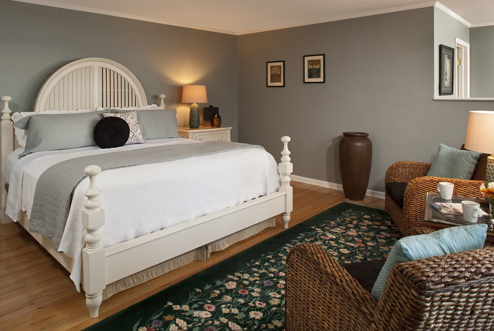 Huron House Bed & Breakfast Oscoda Екстериор снимка